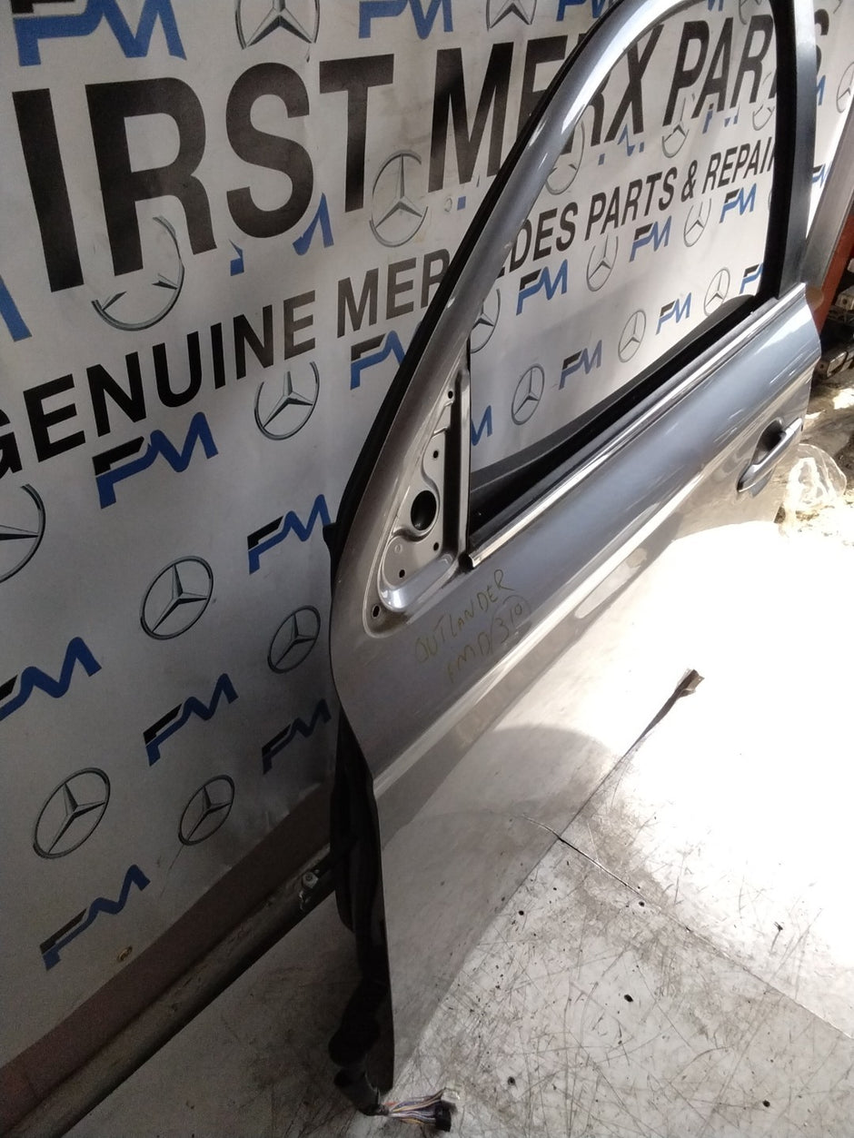 MITSUBISHI OUTLANDER MK3 PASSENGER FRONT DOOR NSF GREY ON COMPLETE FMD310