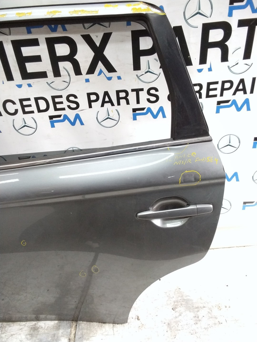 MITSUBISHI OUTLANDER PASSENGER REAR DOOR NSR GREY  FMD564