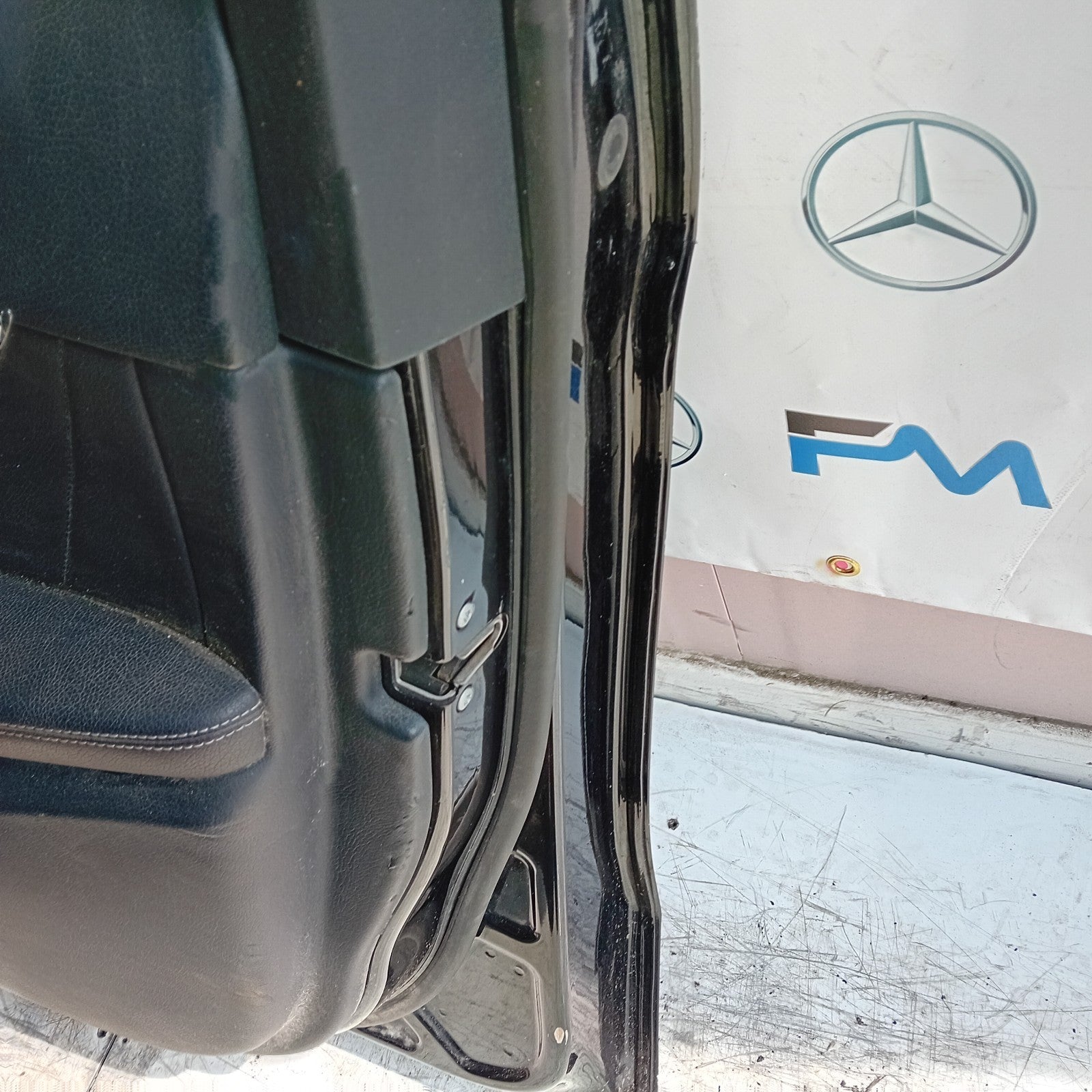 MERCEDES BENZ GLC X253 SLN DRIVER FRONT DOOR OSF 2016 ON BLACK COMPLETE FMD274