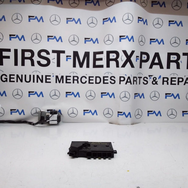 Mercedes C-Class W205 Front Inboard Fuxebox Module Unit A2055402850 FM00355