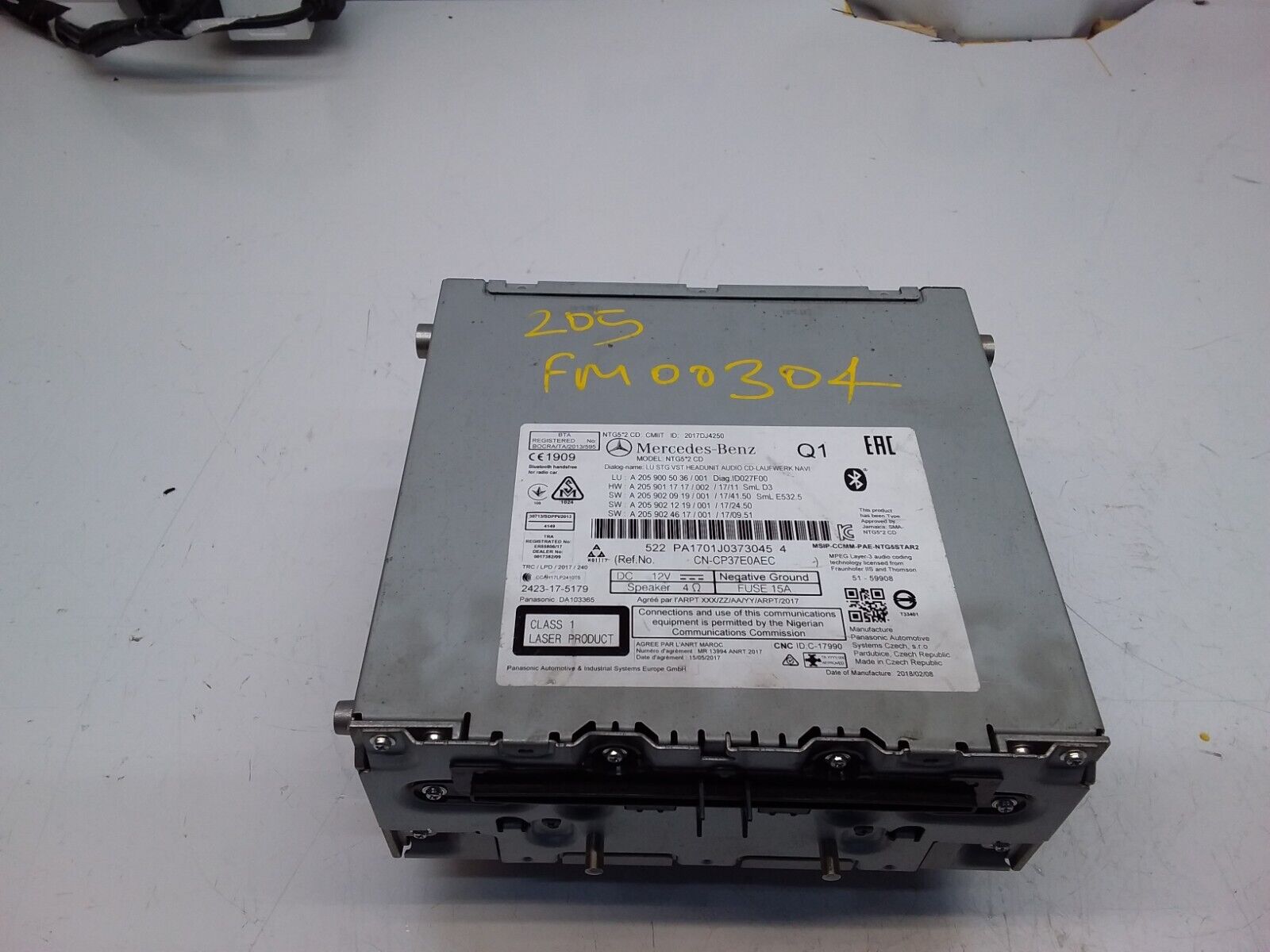MERCEDES BENZ C CLASS W205 2017 RADIO CD  STEREO HEAD UNIT  A2059005036 FM00304