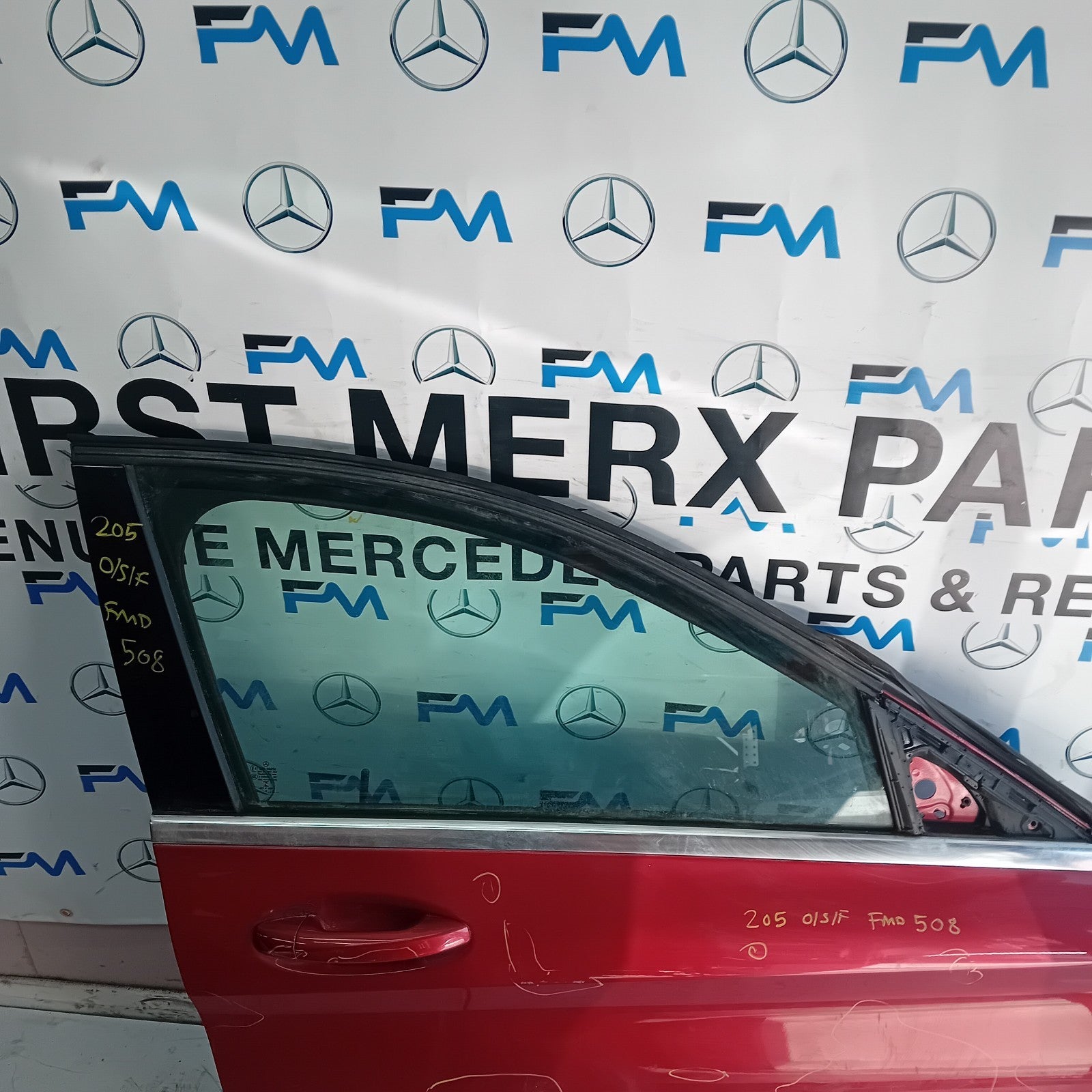 MERCEDES C-CLASS W205 DRIVER FRONT DOOR OSF 2014 RED  FMD508