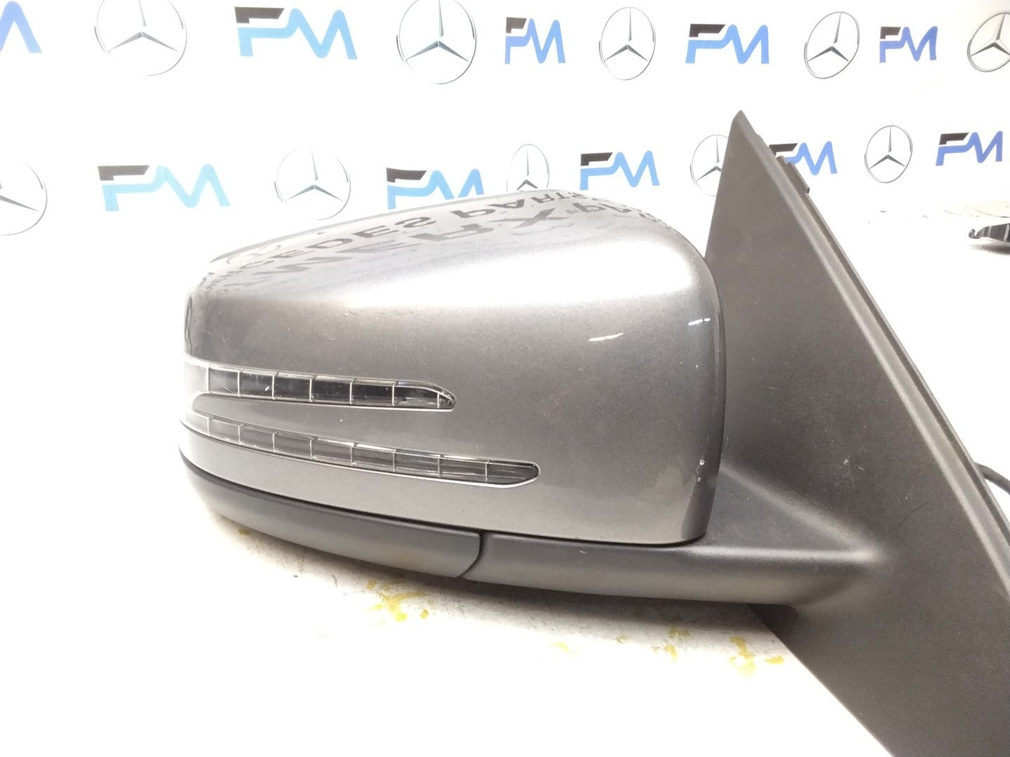 MERCEDES C-CLASS  W204 DRIVER SIDE WING MIRROR A1708100216 GREY FMM24
