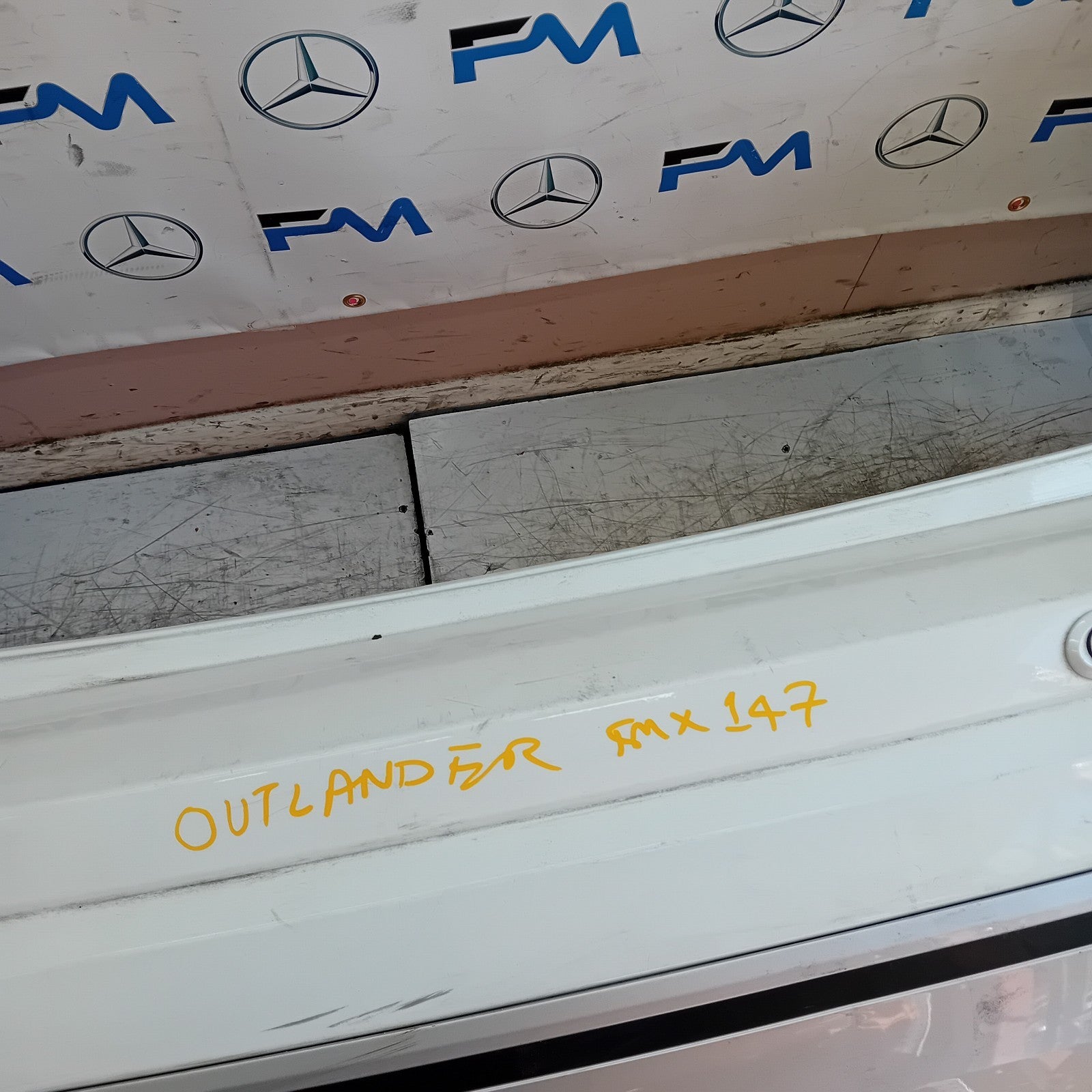 MITSUBISHI OUTLANDER MK3 REAR BUMPER WHITE 2013  FMX147