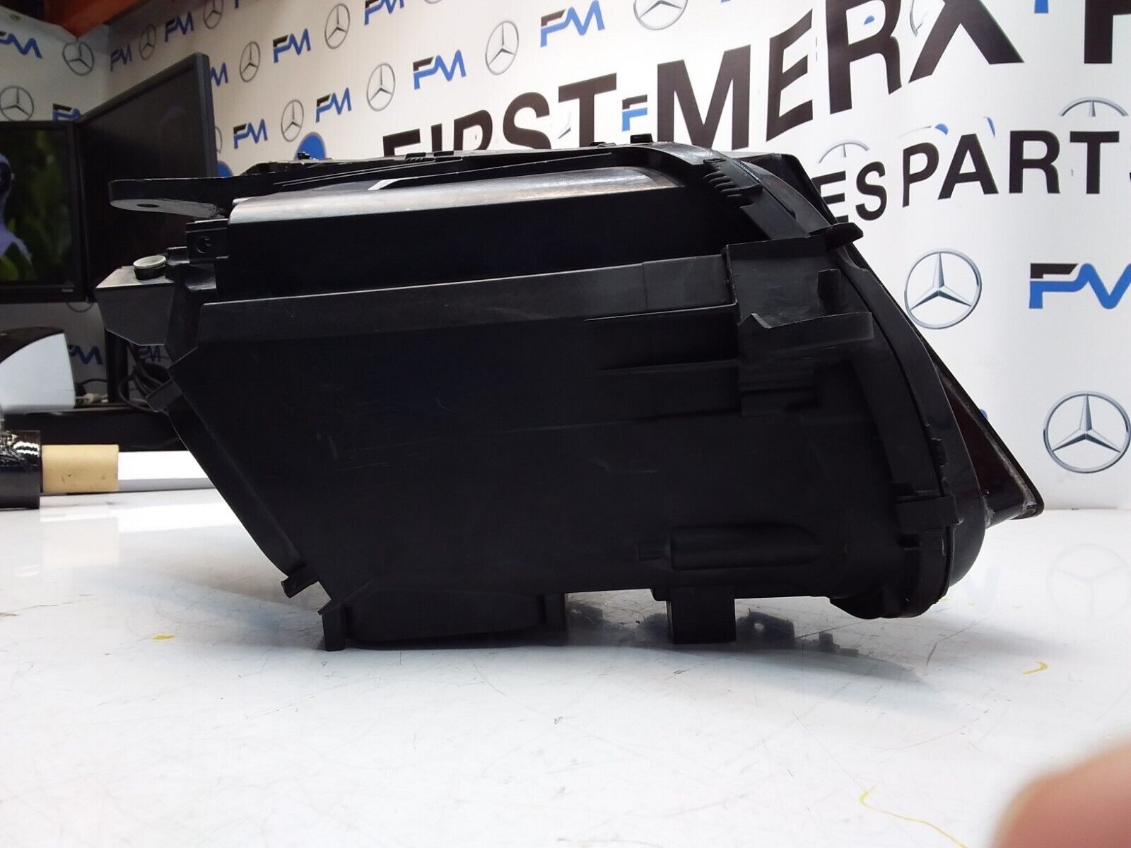 2018 MERCEDES C-CLASS W205 N/S Passenger Side Front Headlight A20539060605 FMH20