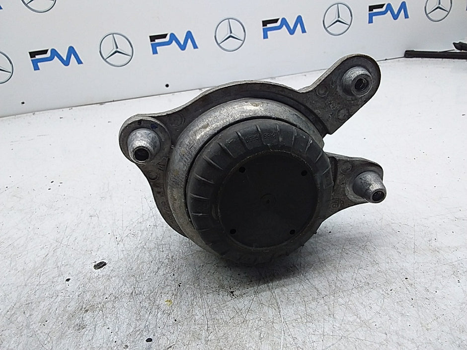 MERCEDES BENZ  E-CLASS  W213  ENGINE MOUNT RIGHT OS A2132400800 FMR358