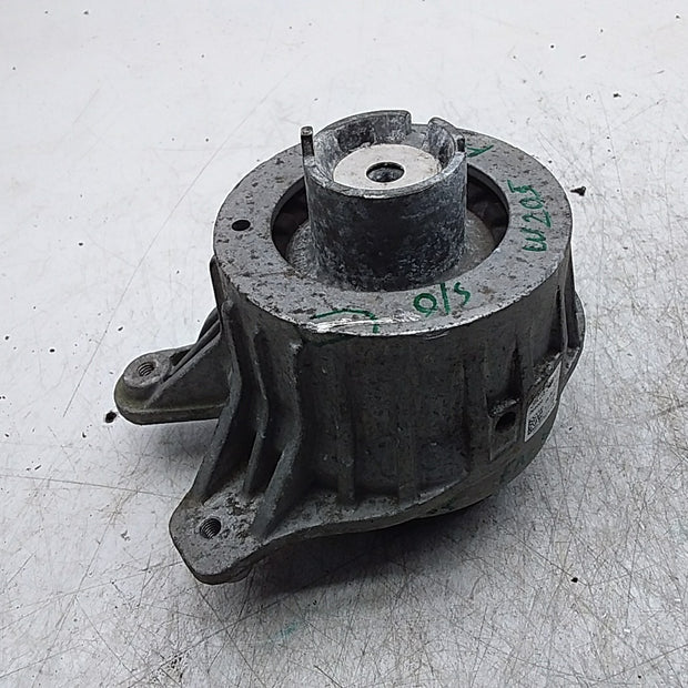 MERCEDES BENZ C-CLASS  W205  ENGINE MOUNT RIGHT OS A2052406717 FMR346