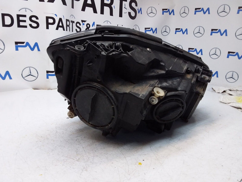 2015 MERCEDES A-CLASS W176 HEADLIGHT PASSENGER NS A1768204461 FMH113 (Damaged)