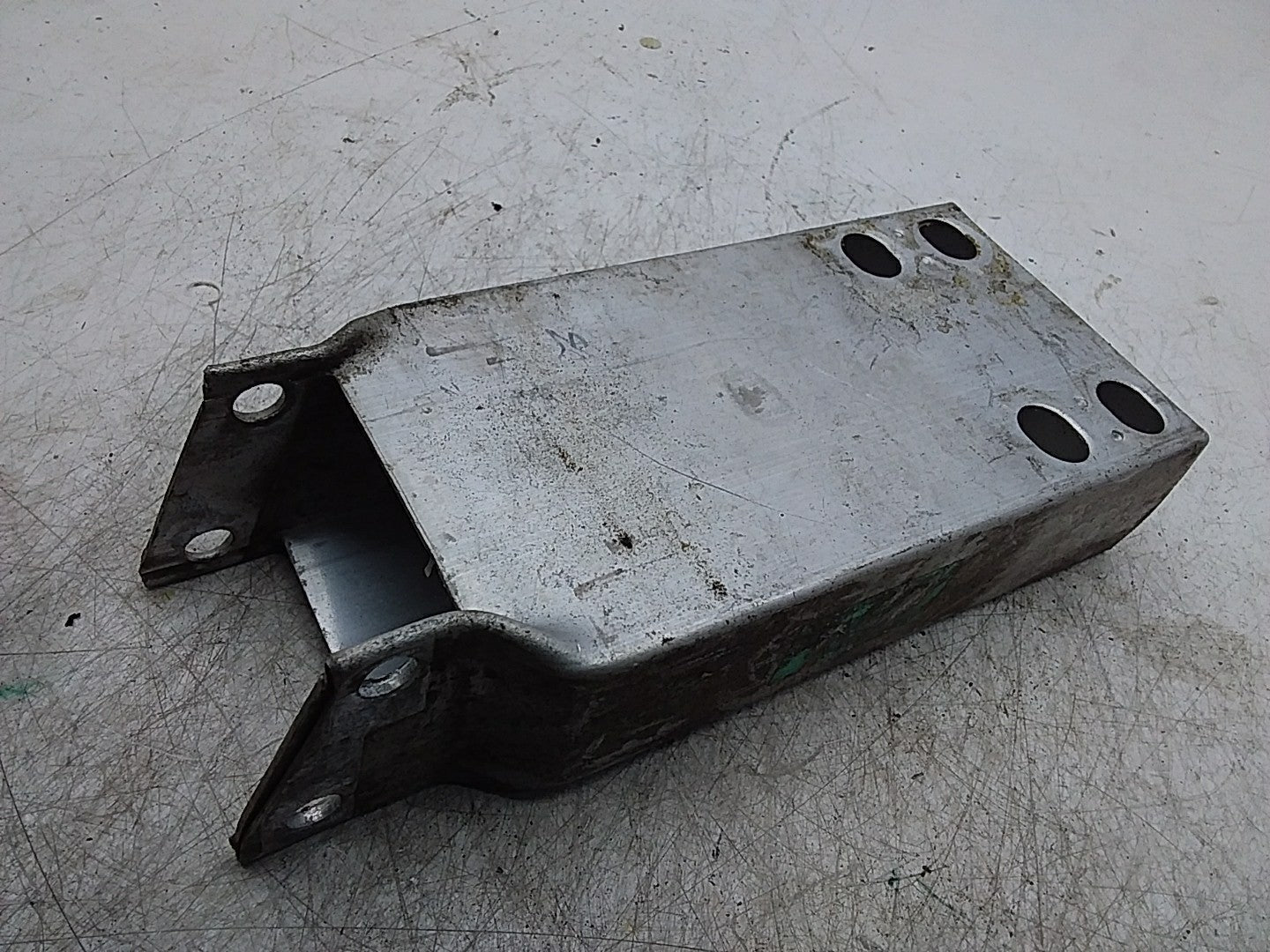 MERCEDES C-CLASS W205 BUMPER REINFORCEMENT BRACKET RIGHT SIDE A2056200495 FMR272