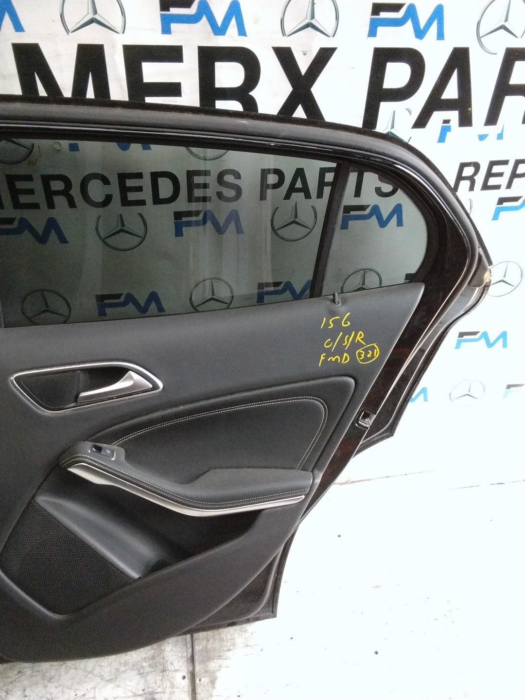 MERCEDES BENZ GLA X156 DRIVER REAR DOOR OSR BLACK 2014-19 COMPLETE FMD321