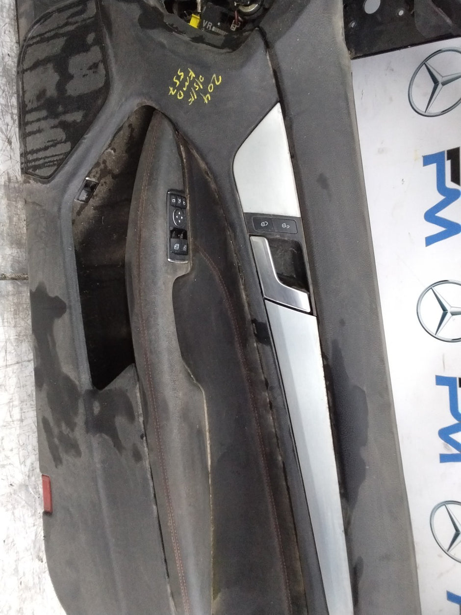 MERCEDES BENZ  C-CLASS W204 SLN DRIVER FRONT DOOR OSF GREY 2008-14 FMD557