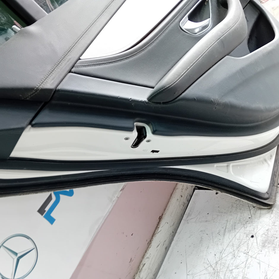 MEECEDS E-CLASS S213 EST PASSENGER REAR DOOR NSR WHITE 2016 ON COMPLETE FMD393