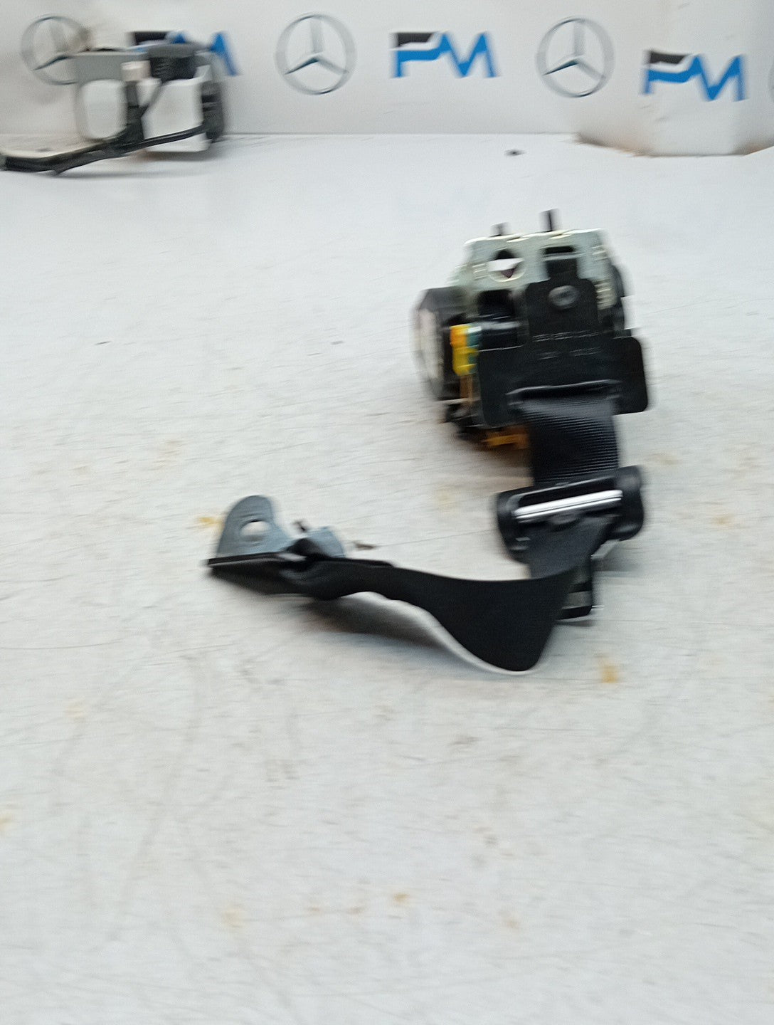 MERCEDES BENZ E-CLASS W213 SEAT BELT REAR PASSENGER A2138602785 BLACK FM001232