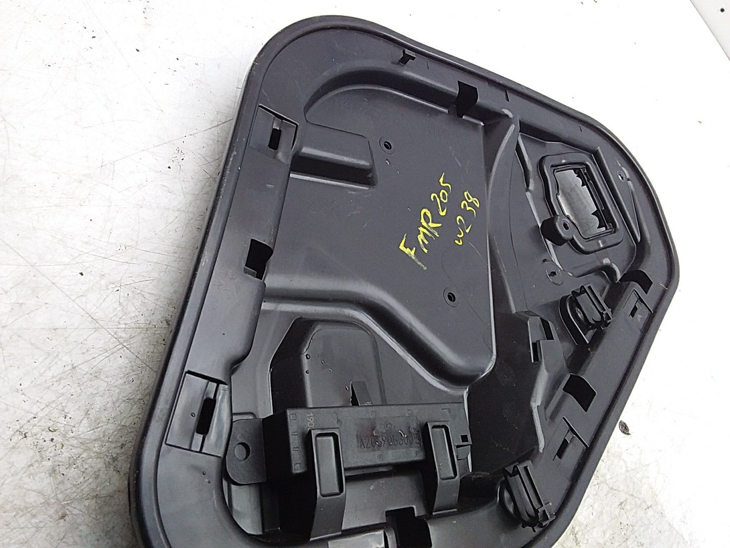 MERCEDES E-CLASS W238 INNER DOOR PANEL COVER FRONT RIGHT A2387200408 FMR205