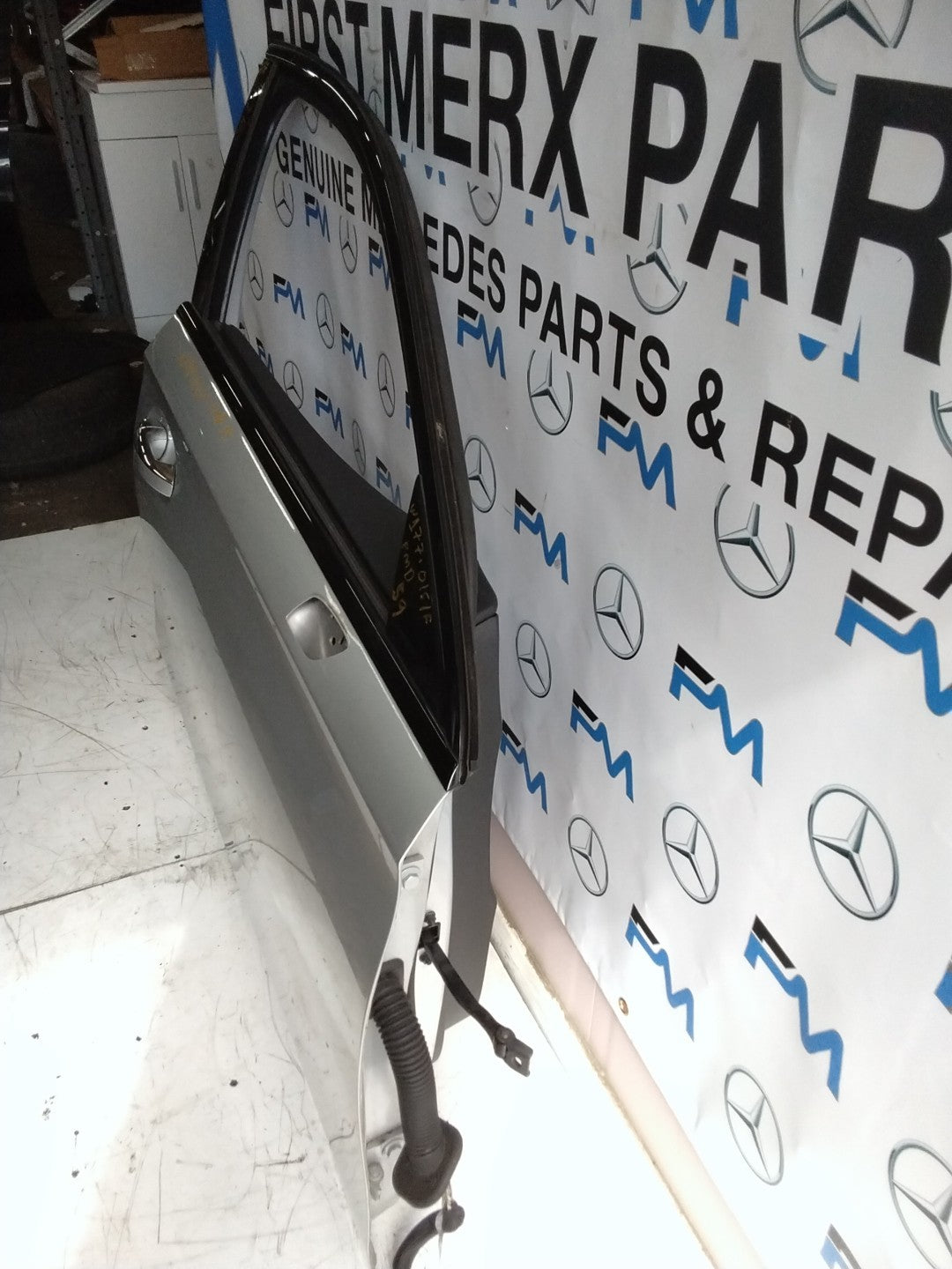 MERCEDES BENZ  C-CLASS W177 DRIVER SIDE FRONT DOOR O/S/F COMPLETE GREY FMD59