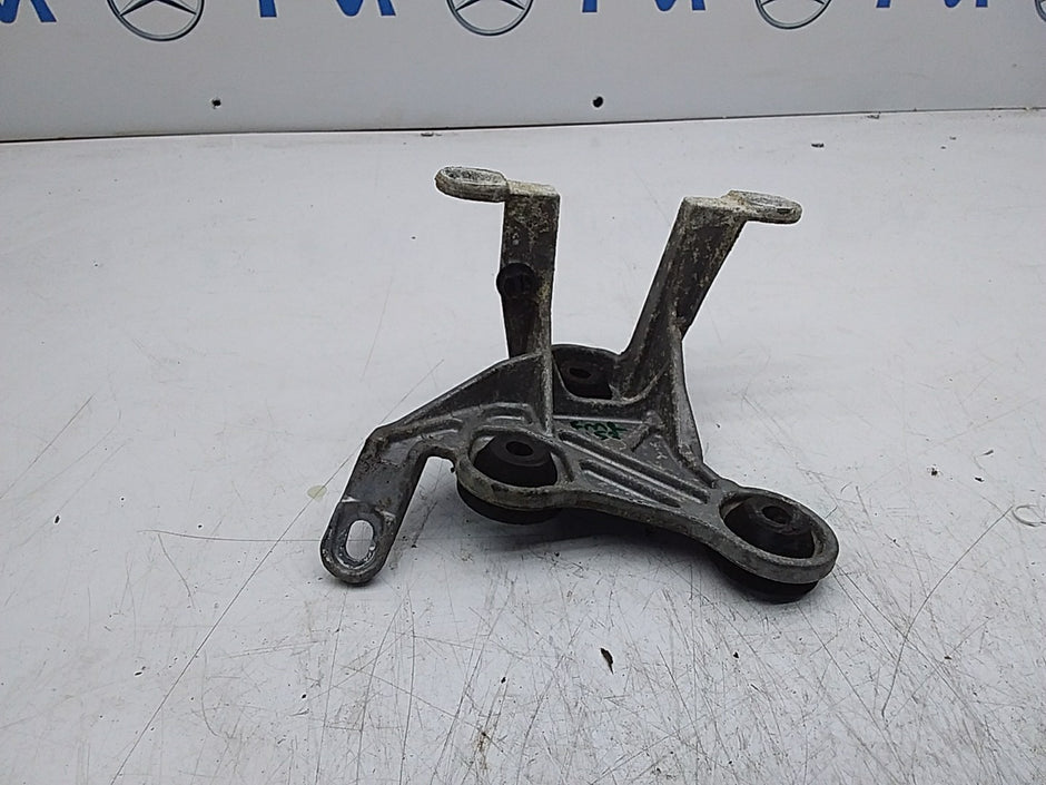 MERCEDES E-CLS W207 ABS PUMP BRACKET A2044300110 FMR253