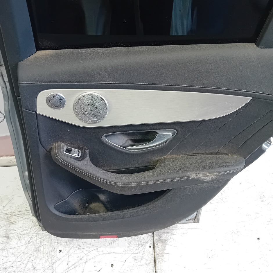MERDEDES C-CLASS W205 DRIVER SIDE REAR DOOR OSR WHITE 2014 ON COMPLETE FMD183