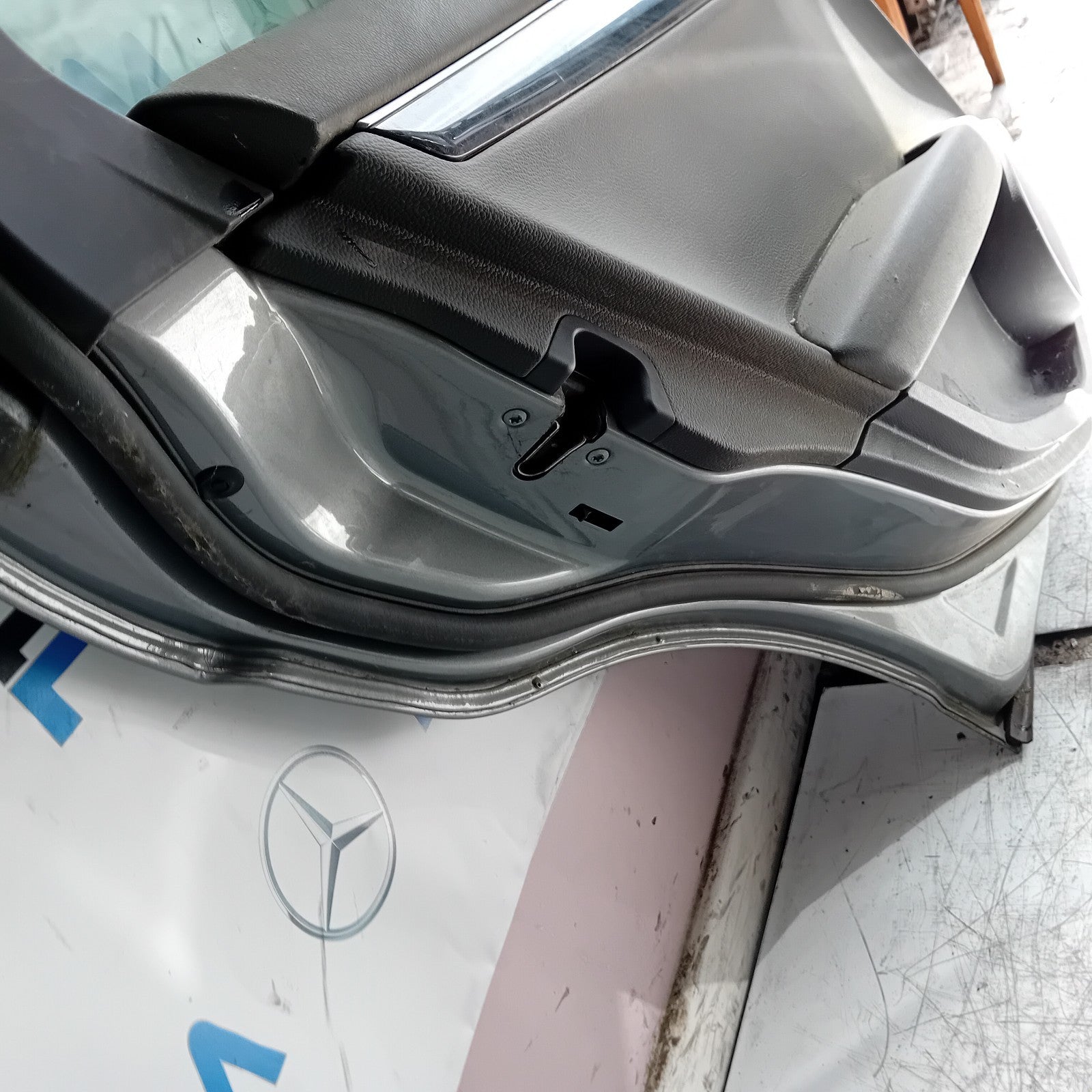 MERCEDES C-CLASS W204 EST PASSENGER REAR DOOR NSR GREY 2008-14 COMPLETE FMD427