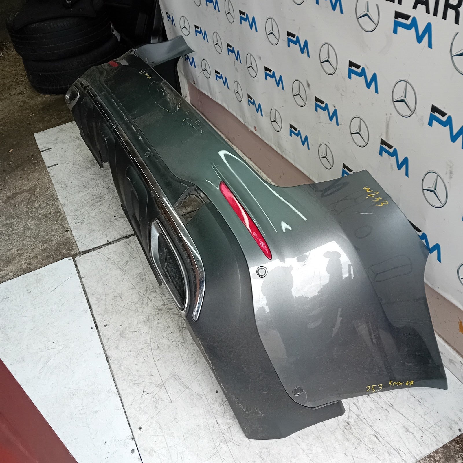 MERCEDES BENZ GLC W253 REAR BUMPER 2015 GREY COMPLETE A2538850200 FMX64