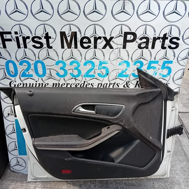 MERCEDES BENZ CLA COUPE  W117  PASSENGER SIDE  DOOR ( NEAR SIDE )