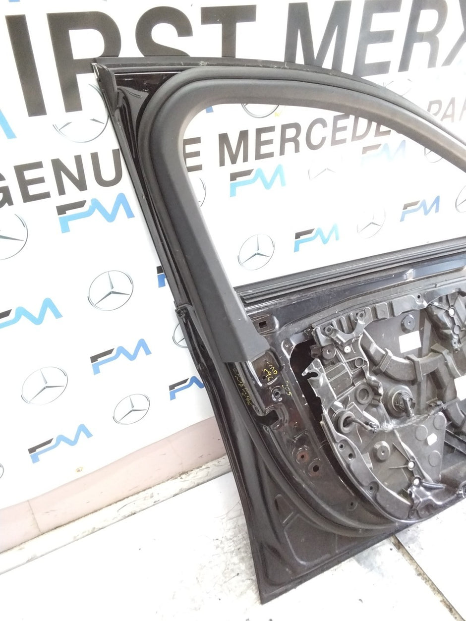 MERCEDES C-CLS W205 SLN PASSENGER FRONT DOOR NSF BLACK 2014-21  FMD596
