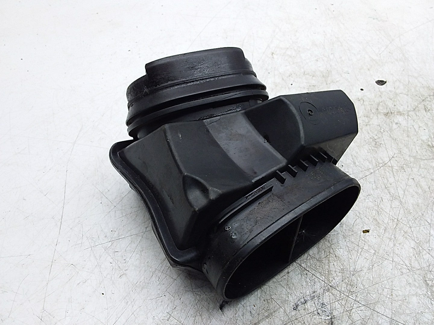 MERCEDES BENZ  E-CLASS W213 AIR INTAKE DUCT A6540901200 FMR211