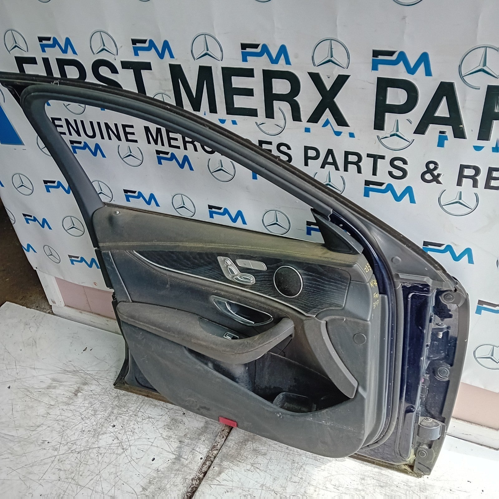 MERCEDES E-CLASS W213 SLN PASSENGER FRONT DOOR NSF BLUE 2016 ON COMPLETE FMD377