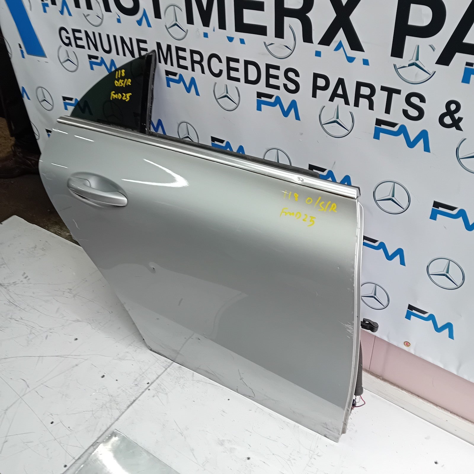 MERCEDES BENZ CLS W118 DRIVER REAR DOOR (OFF SIDE REAR) WHITE FMD25