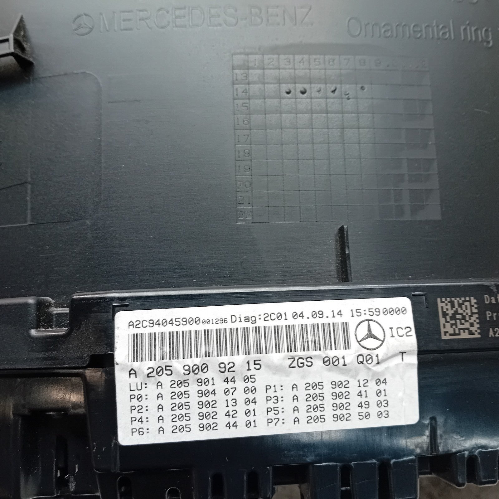 MERCEDES C-CLASS W205 SPEEDOMETER INSTRUMENT CLUSTER BLACK A2059009215 FM001501