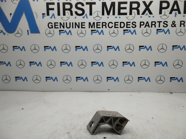 MERCEDES BENZ  C-CLASS W205 RADIATOR SUPPORT BRACKET LEFT FMR165