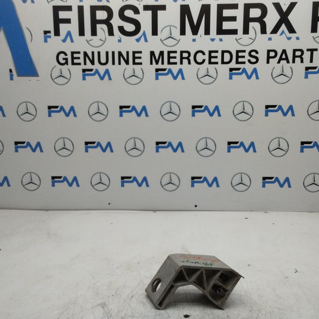 MERCEDES BENZ  C-CLASS W205 RADIATOR SUPPORT BRACKET LEFT FMR165