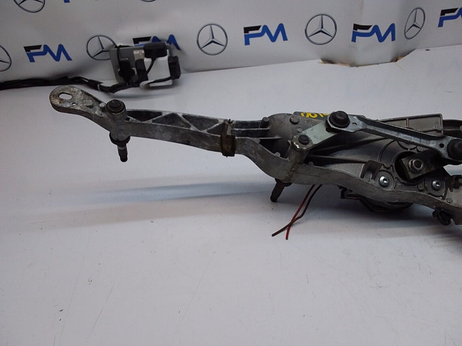 MERCEDES C-CLASS WIPER MOTOR & LINKAGE FRONT A2048201140 W204 2010-2015 FM00199