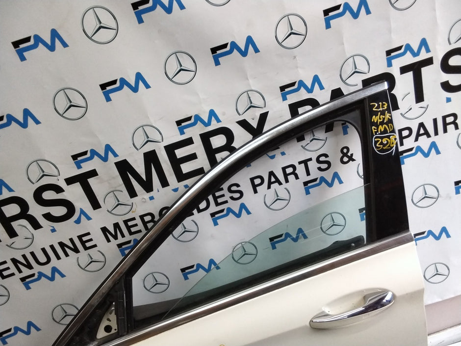 MERCEDES E-CLASS W213 SLN PASSENGER FRONT DOOR NSF WHITE 2016 ON COMPLETE FMD326