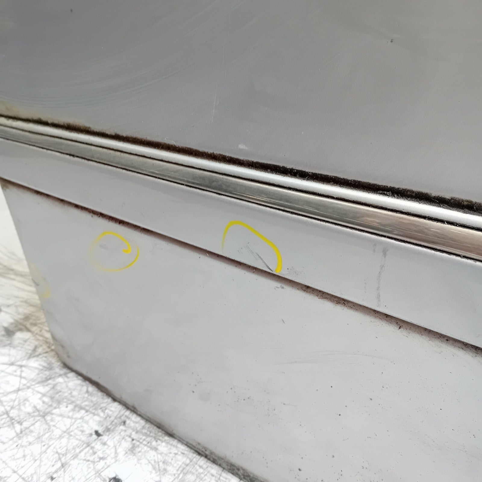 MERCEDES E-CLASS W211 PASSENGER FRONT DOOR NSF 2009 SILVER FMD504