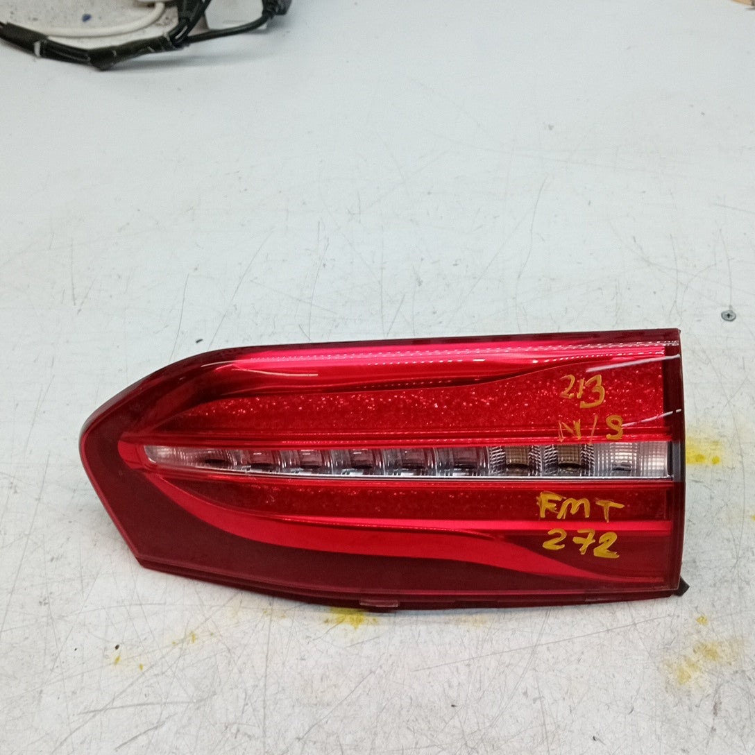 MERCEDES E-CLASS W213 PASSENGER LEFT NS REAR TAIL LIGHT  2016 FMT272