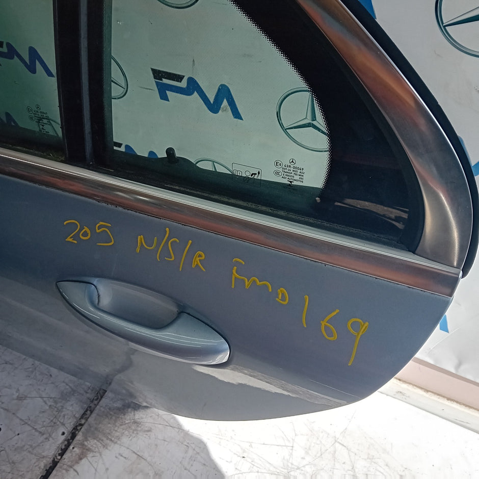 MERCEDES C-CLASS W205 COP PASSENGER REAR DOOR N/S/R SILV 2014 ON COMPLETE FMD169
