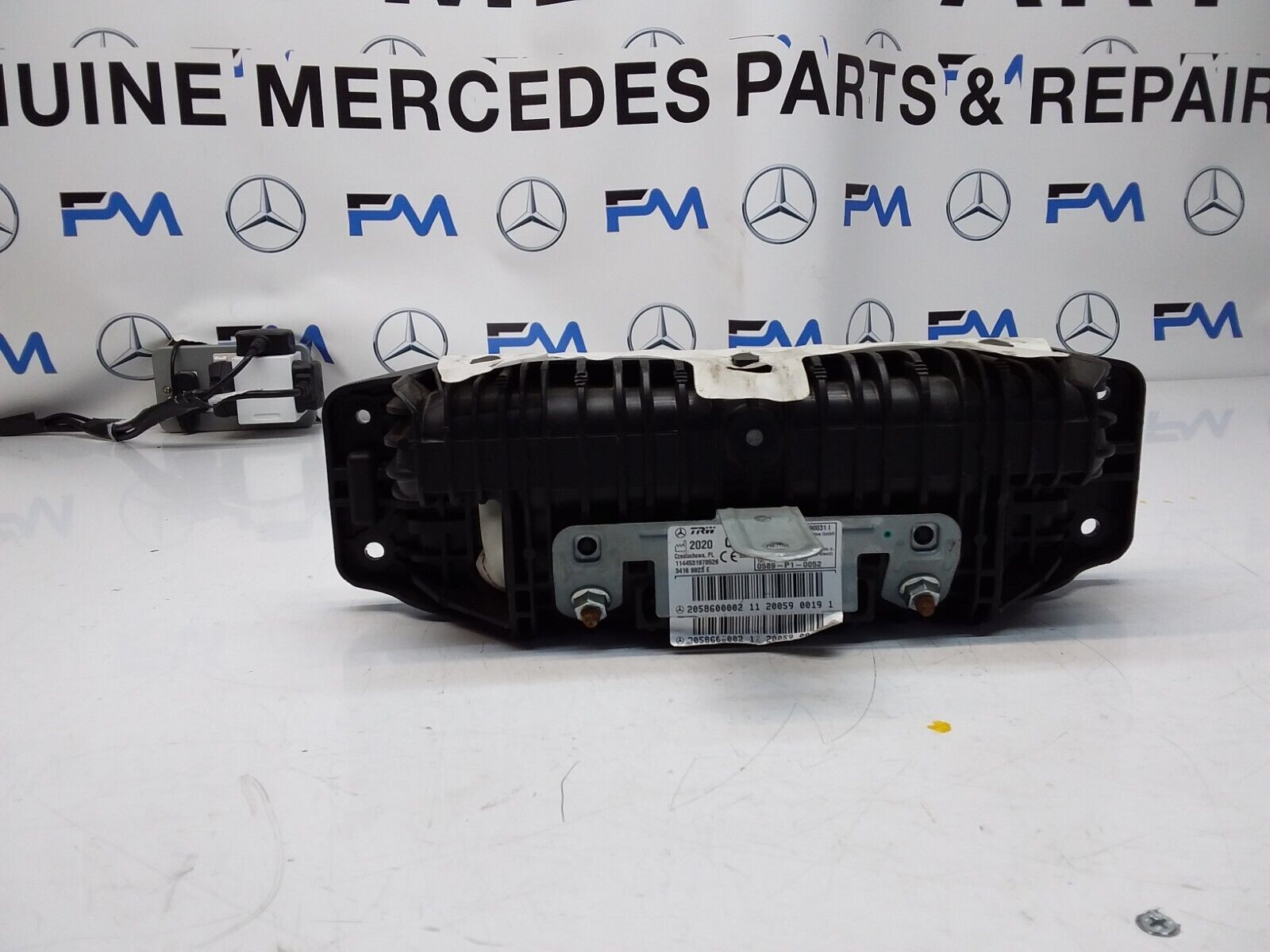 2020 MERCEDES BENZ C-CLASS W205 DRIVER SIDE KNEE AIRBAG A205860002 FM00339