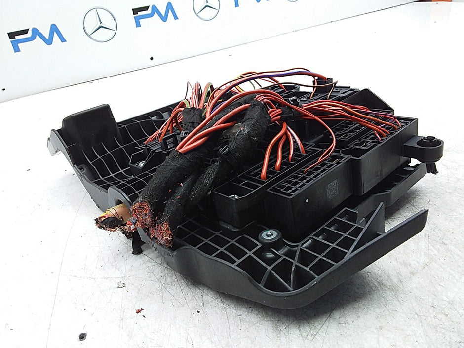 MERCEDES BENZ  A-CLASS W177  FUSE BOX A1779061102 FMR479
