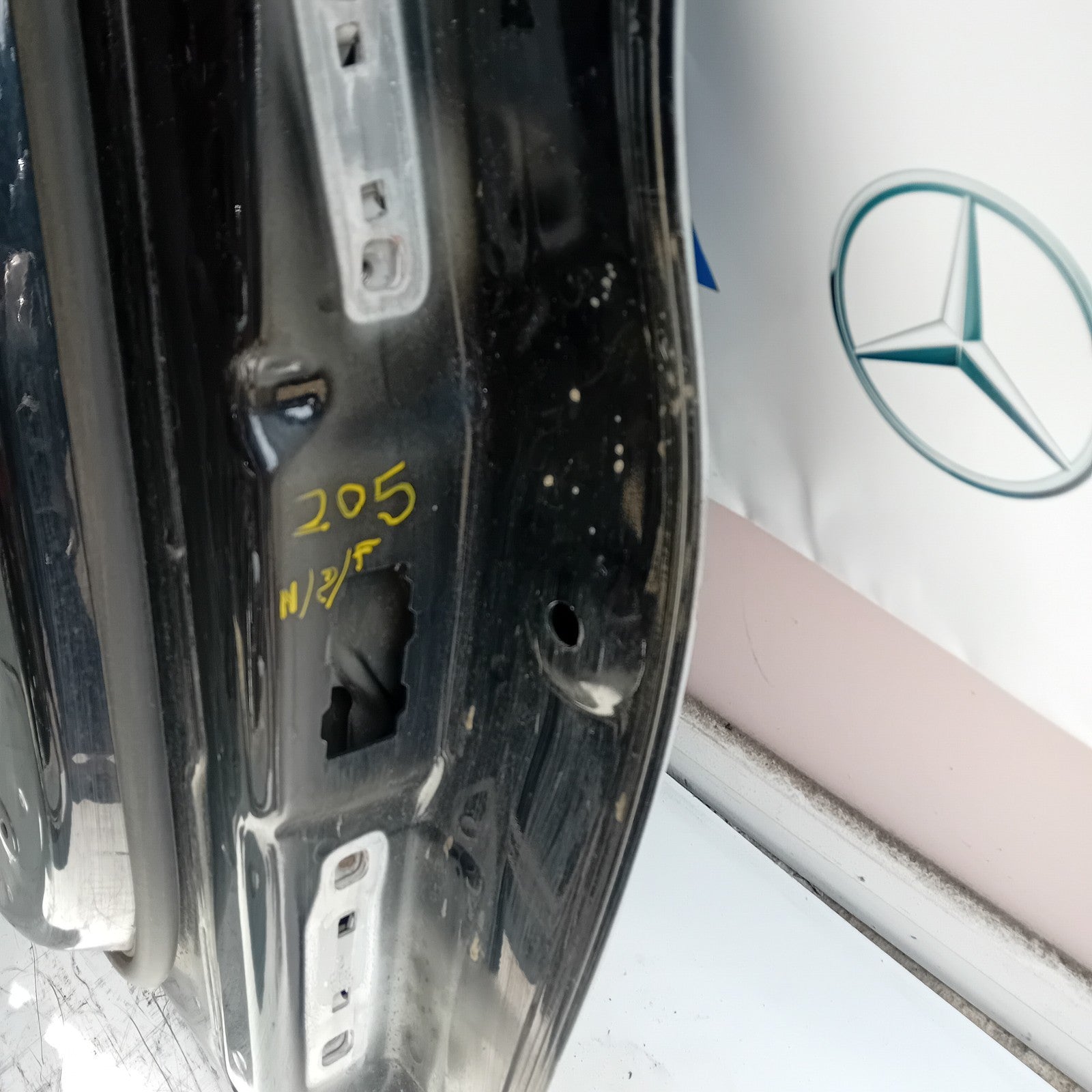 MERCEDES BENZ C-CLASS W205 PASSENGER SIDE FRONT DOOR N/S/F BLACK FMD117