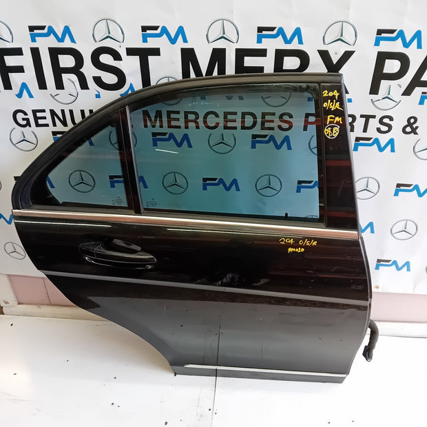 MERCEDES BENZ C-CLASS W204 DRIVER SIDE REAR DOOR ( OFF SIDE REAR ) FM010