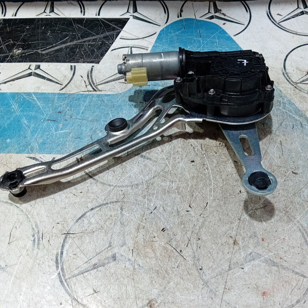 2017 MERCEDES C CLASS W205 TAILGATE POWERLIFT MOTOR OEM 0390204124 S000047671A