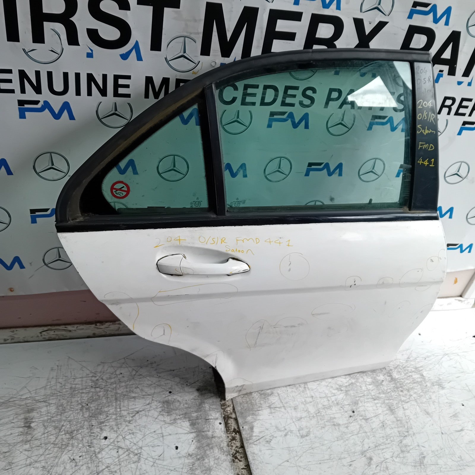MERCEDES C-CLASS W204 SLN DRIVER REAR DOOR OSR WHITE 2008-2014 COMPLETE FMD441