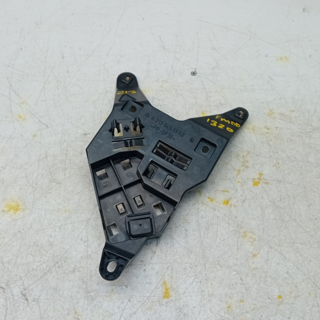 MERCEDES E-CLASS TAILGATE CONTROL MODULE BRACKET W213 A2135451340 2016 FM001320