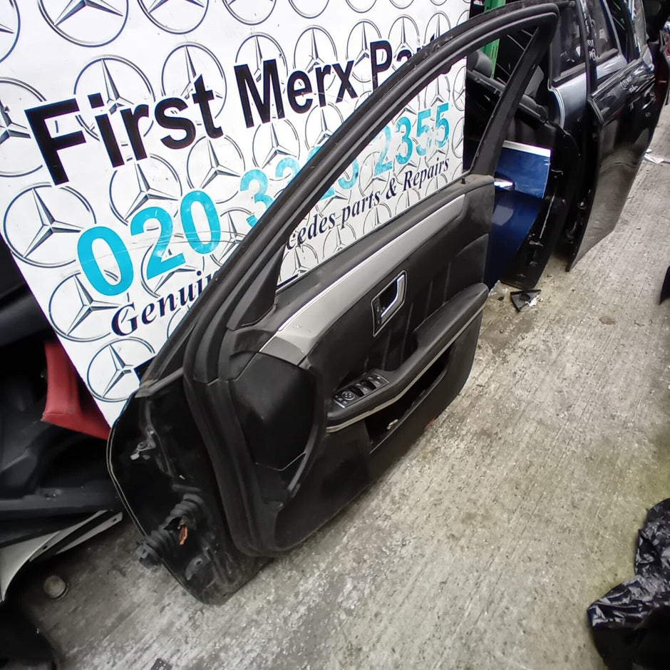 MERCEDES BENZ E-CLASS W212 DRIVER SIDE FRONT DOOR ( OFF SIDE FRONT )
