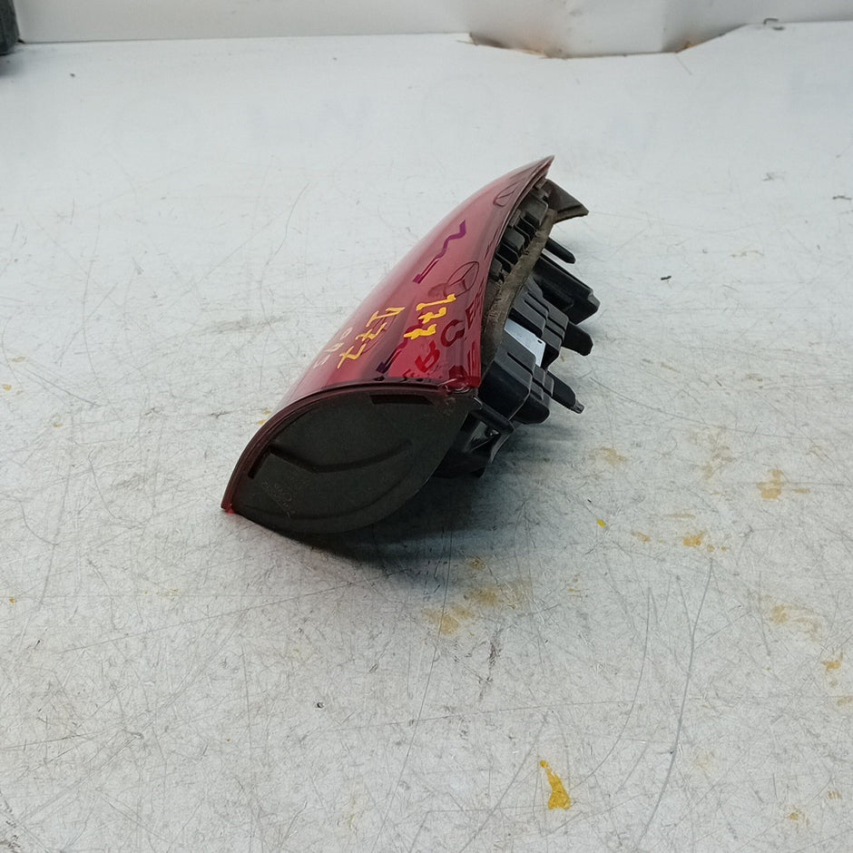 MERCEDES A-CLASS W177 DRIVER RIGHT OS REAR INNER TAIL LIGHT A1779062000 FMT242