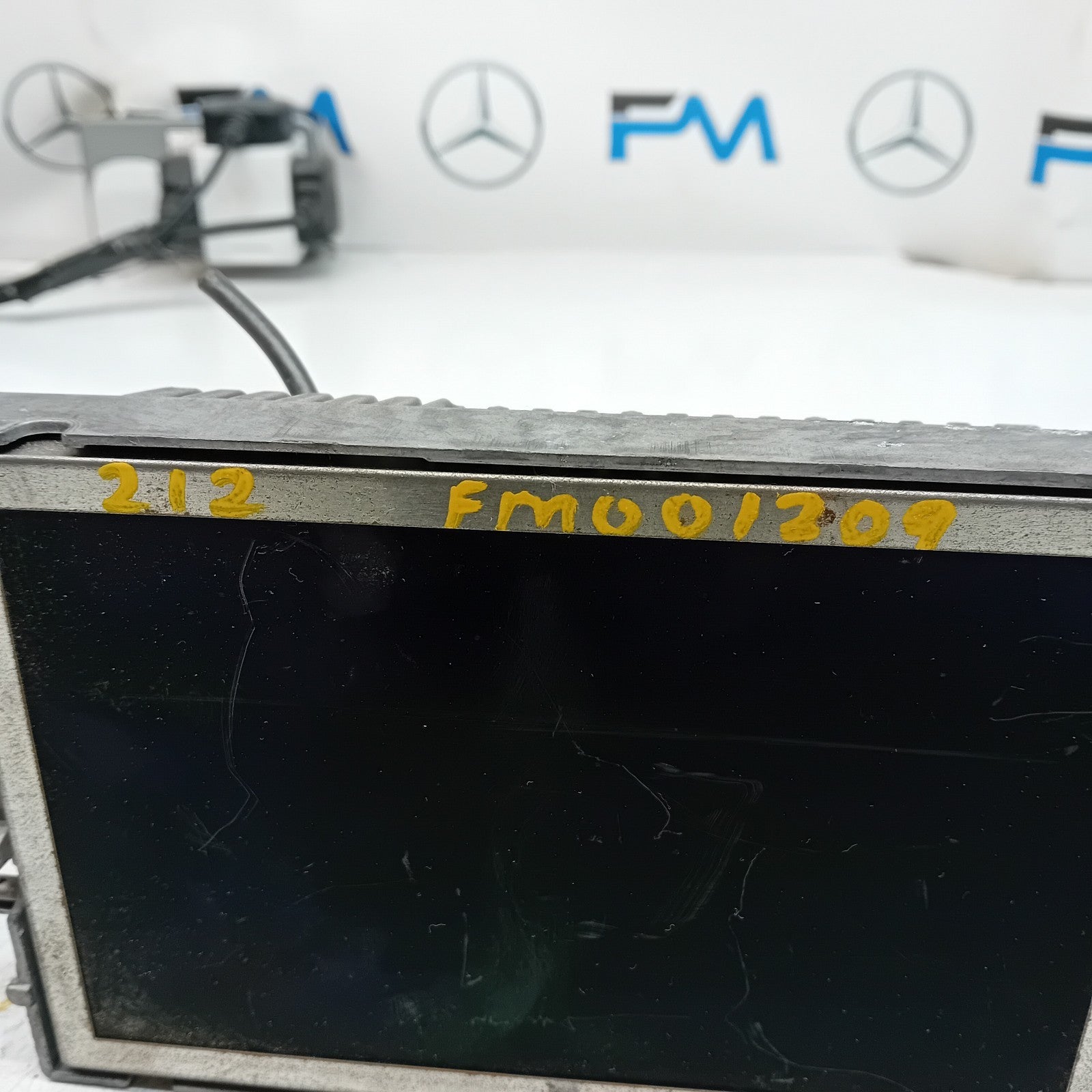 MERCEDES BENZ E-CLASS W212 SAT NAV DISPLAY SCREEN A2129000829 FM001209
