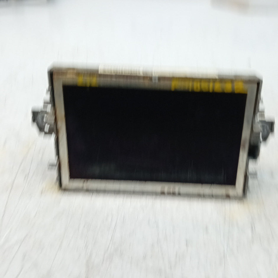 MERCEDES BENZ  E-CLASS W212  DISPLAY SCREEN A2129002216 2013 ON FM001632