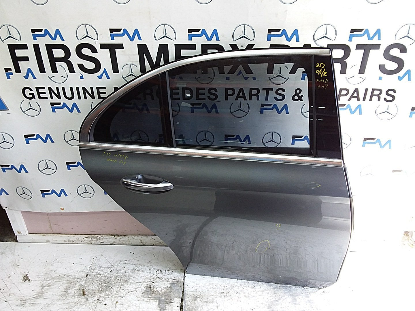 MERCEDES E-CLS W213 SLN DRIVER REAR DOOR OSR GREY 2016 ONWARDS COMPLETE FMD609