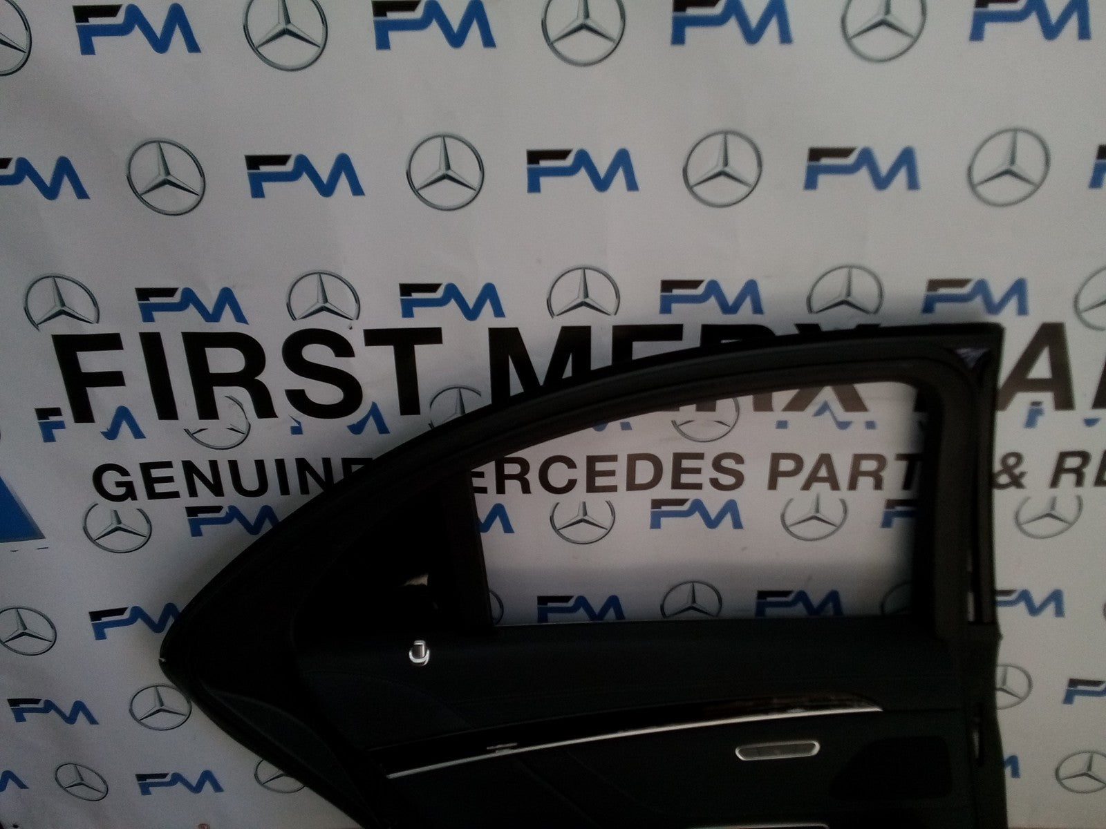 MERCEDES S CLASS W222 SALOON PASSENGER REAR DOOR (NEAR SIDE REAR) BLACK FMD23