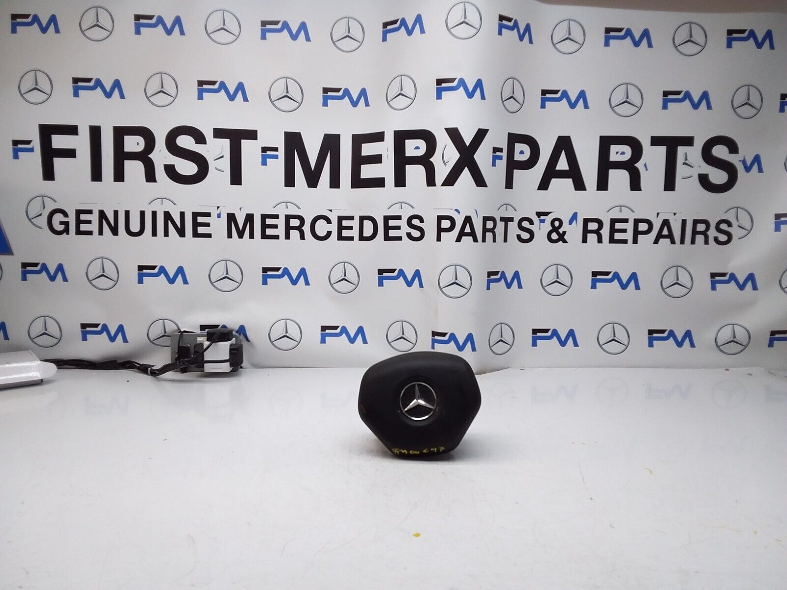 MERCEDES E-CLASS W204 STEERING WHEEL AIRBAG 308237595162-AC FM00497